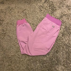 Pink / Lavender Zamora Jogger Scrub Pant. Size medium petite